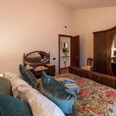 Luxury Italian Villa With Pool & Air Conditioning Villa *
