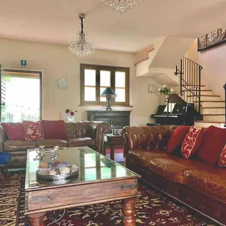 Villa Luxury Italian Villa With Pool & Air Conditioning