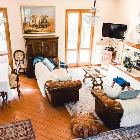 Luxury Italian Villa With Pool & Air Conditioning